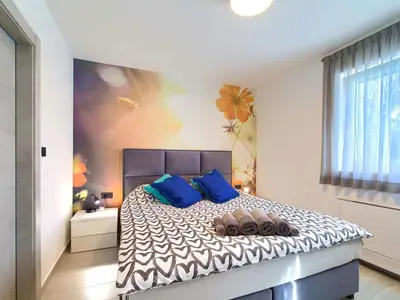 Villa für 10 Personen (250 m²) in Kremenići 8/10