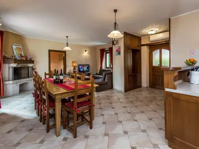 Villa Catarina ist ein schönes Ferienhaus und liegt in dem unberührten Dorf Kringa.