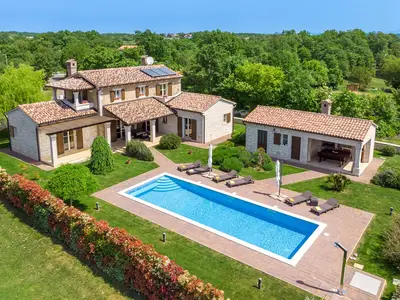 Villa für 10 Personen (240 m²) in Kringa 1/10