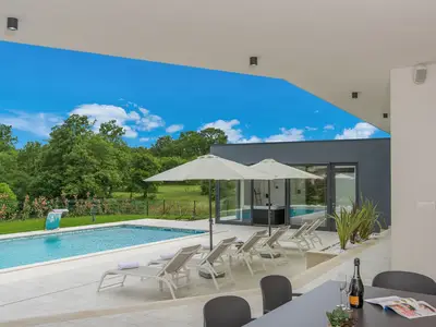 Villa für 8 Personen (280 m²) in Kringa 2/10