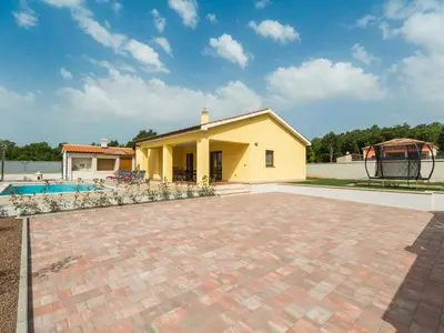 Villa für 5 Personen (72 m²) in Tinjan 6/10