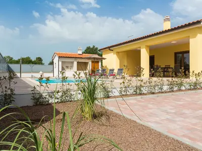 Villa für 5 Personen (72 m²) in Tinjan 7/10