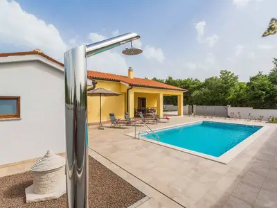 Villa für 5 Personen (72 m²) in Tinjan 8/10