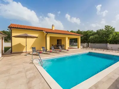 Villa für 5 Personen (72 m²) in Tinjan 9/10