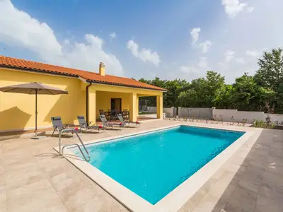 Villa für 5 Personen (72 m²) in Tinjan 10/10