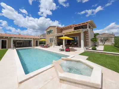Villa für 8 Personen (282 m²) in Kringa 1/10