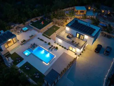 Luxuriöse Unterkunft für 8+2 Personen, nur 16 km von der Makarska Riviera entfernt