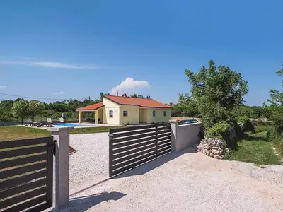 Villa für 6 Personen (105 m²) in Krnica 6/10