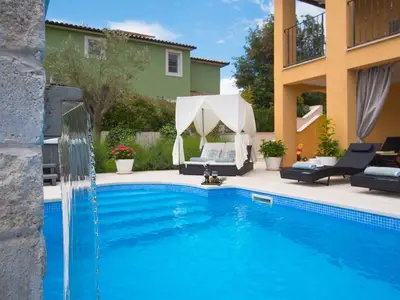Villa für 10 Personen (317 m²) in Krnica 2/10