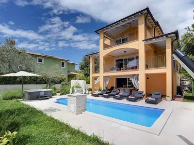 Villa für 10 Personen (317 m²) in Krnica 9/10