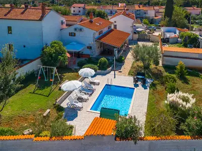 Villa für 10 Personen (120 m²) in Krnica 5/10