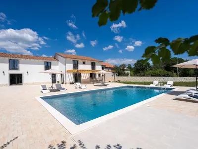 Villa für 8 Personen (300 m²) in Kršan 3/10