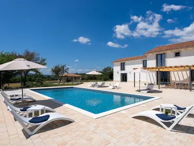 Villa für 8 Personen (300 m²) in Kršan 4/10