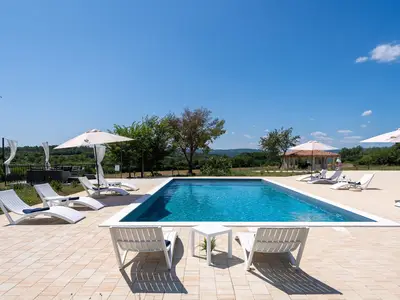Villa für 8 Personen (300 m²) in Kršan 6/10