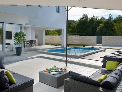 Villa für 8 Personen (210 m²) in Kršan 2/10