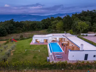 Villa für 10 Personen (290 m²) in Kršan 6/10