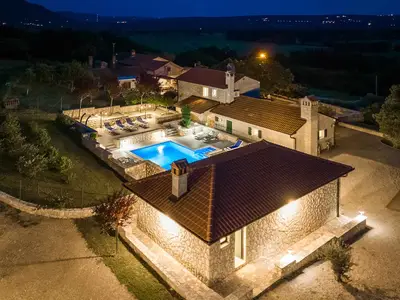 Villa für 10 Personen (200 m²) in Kršan 8/10