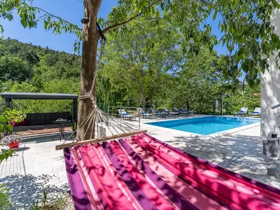 Eine neu gebaute Villa Zara ist ein sehr komfortables und hochwertig eingerichtetes Anwesen