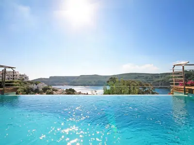 PoolOfHouse
