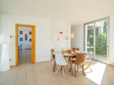 DiningRoom