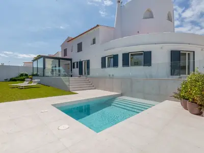 PoolOfHouse