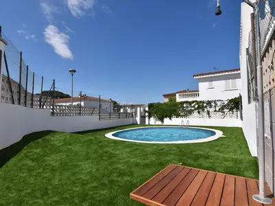 PoolOfHouse
