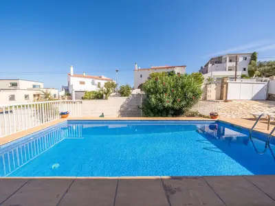 PoolOfHouse