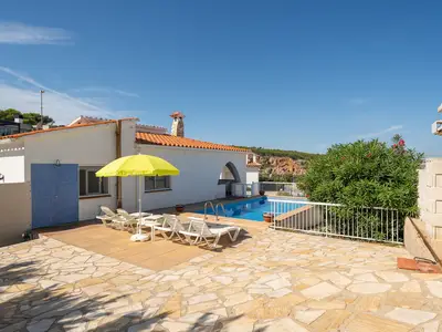 PoolOfHouse