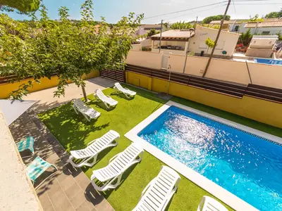PoolOfHouse