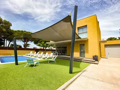 PoolOfHouse