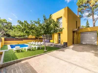 PoolOfHouse
