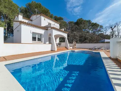 PoolOfHouse