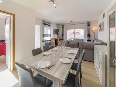 DiningRoom
