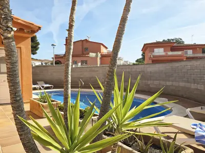 PoolOfHouse