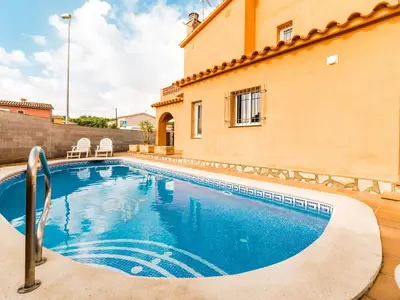PoolOfHouse