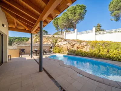 PoolOfHouse