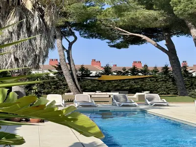 PoolOfHouse