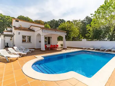 PoolOfHouse