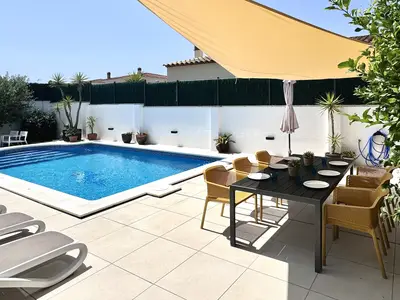 PoolOfHouse