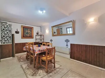 DiningRoom