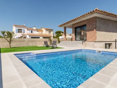 PoolOfHouse