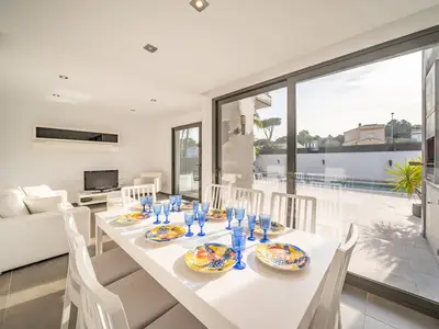 DiningRoom