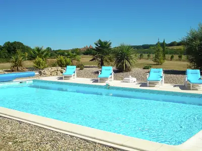 PoolOfHouse