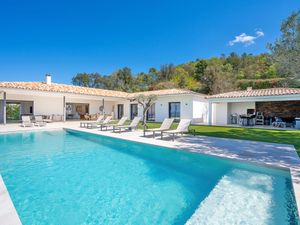 24052400-Villa-11-La Garde-Freinet-300x225-1