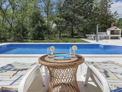 Villa für 12 Personen (254 m²) in Labin 9/10