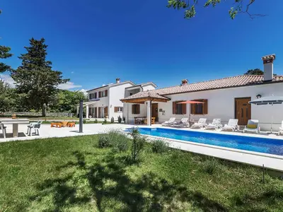 Villa für 12 Personen (256 m²) in Labin 1/10