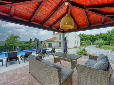 Villa für 8 Personen (310 m²) in Labin 2/10