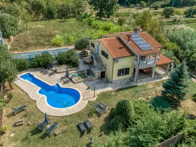 Villa für 10 Personen (200 m²) in Labin 1/10