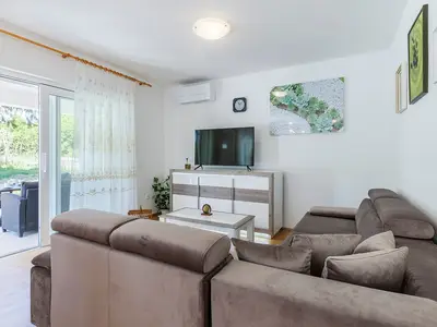 Villa für 12 Personen (256 m²) in Labin 10/10