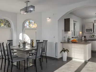 Küche und Essbereich